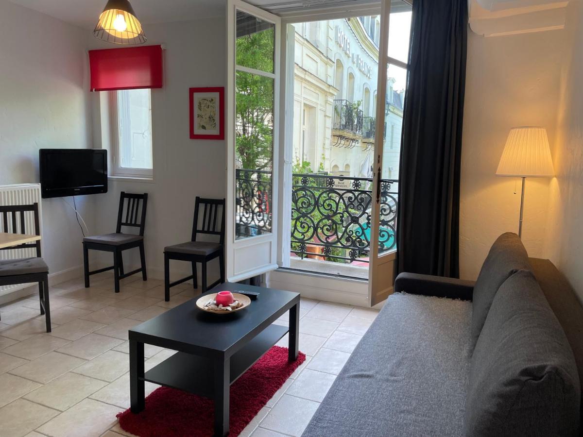 Appartement Coeur De Ville Chinon Exterior photo